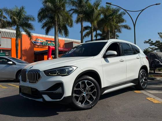 BMW X1 2.0 16V TURBO ACTIVEFLEX SDRIVE20I GP 4P AUTOMÁTICO BMW X1 2.0 16V TURBO ACTIVEFLEX SDRIVE20I GP 4P AUTOMÁTICO